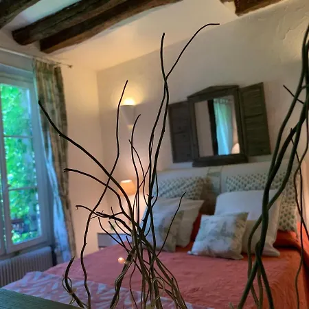 בית נופש Charming Courtyard Latin Quarter Duplex *