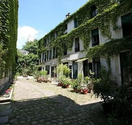 Charming Courtyard Latin Quarter Duplex Hébergement de vacances *
