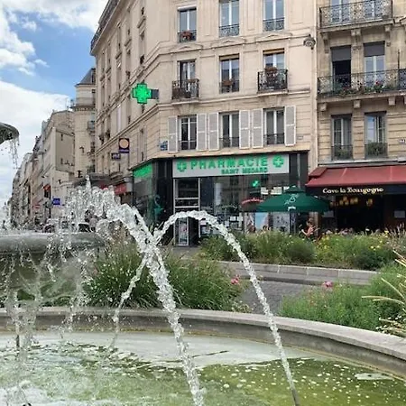 Charming Courtyard Latin Quarter Duplex * Paris