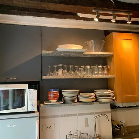 Hébergement de vacances Charming Courtyard Latin Quarter Duplex Paris