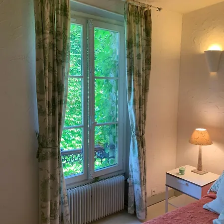 Hébergement de vacances Charming Courtyard Latin Quarter Duplex *